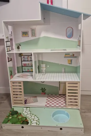 Casa de juguete de madera