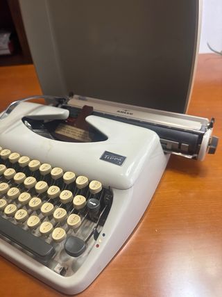 Máquina de escribir Adler Tippa años 60 vintage