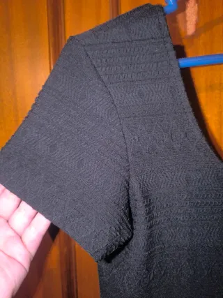 Vestido negro ajustado