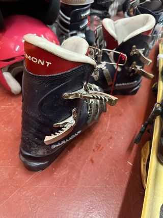 Esquís y botas de esquí escucho ofertas