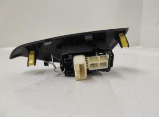 Toyota mando elevalunas del der aygo x-play 218280