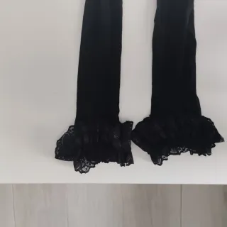 Medias largas rosas, negra, blancas y azul oscuro