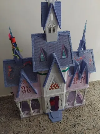 Castillo Frozen poco uso