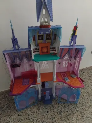 Castillo Frozen poco uso