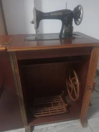 Máquina de coser Singer antigua