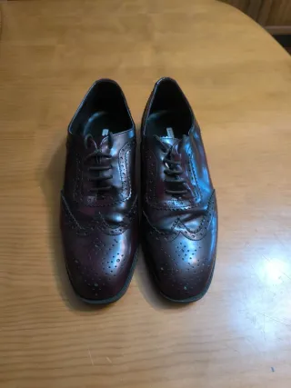 Zapatos de vestir granates