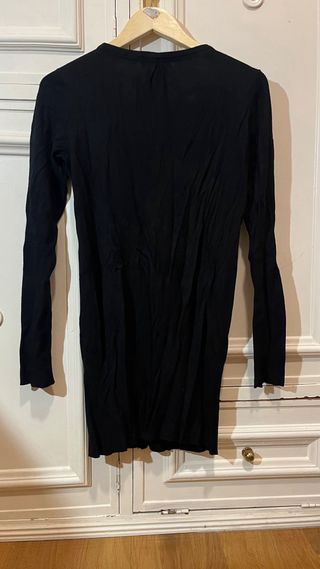 Chaqueta larga negra Bershka