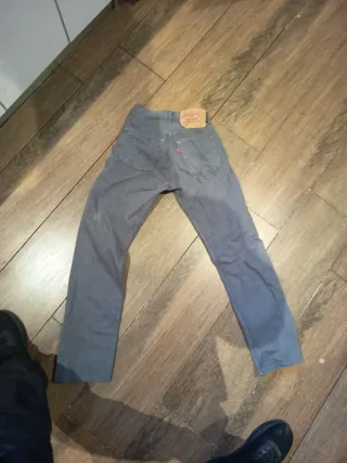 Pantalón gris