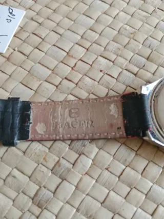 Reloj Racer plateado y negro