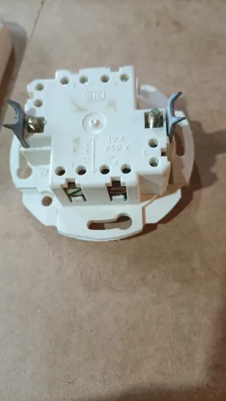 Doble conmutador Ibiza BJC