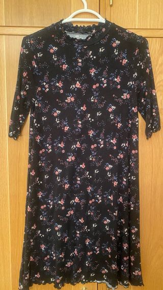 Vestido negro flores Pull&Bear talla M