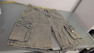 Pantalón corto tejano desgastado