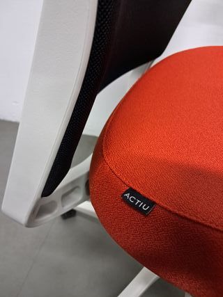 Silla ACTIU STAY ergonómica malla