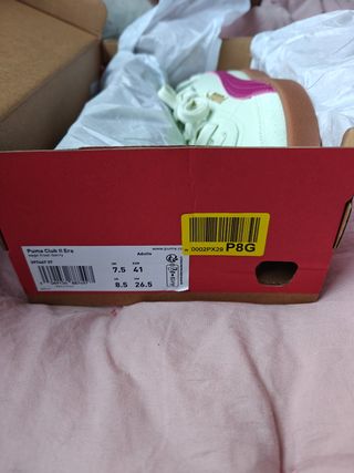 Zapatillas Puma crema y morado Nuevas
