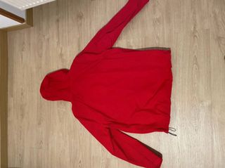 Chubasquero Tommy Jeans Rojo y Azul