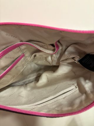 Bolso Guess Fucsia