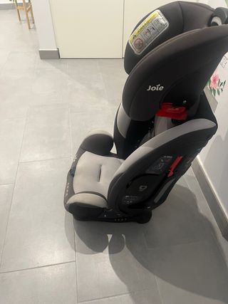 Silla de coche bebé: marcha y contramarcha