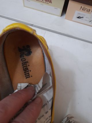 Zapatos de piel mujer Laroche amarillos