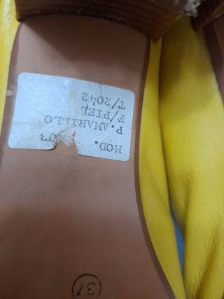 Zapatos de piel mujer Laroche amarillos