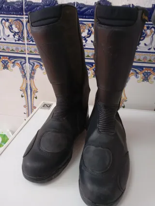 Botas de moto Dainese negras