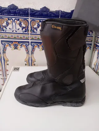 Botas de moto Dainese negras