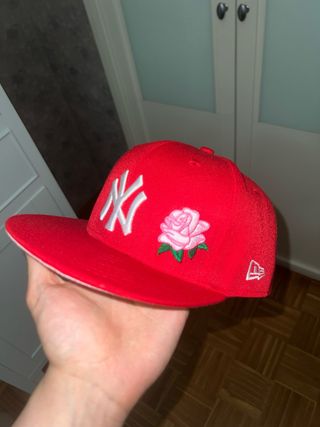 Gorra New Era NY Rosa y Roja