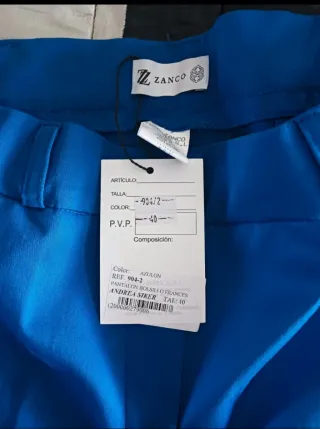 Pantalón pitillo azul