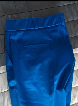 Pantalón pitillo azul