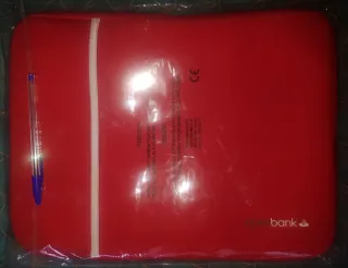 Funda Neopreno Portátil Santander Bank Roja