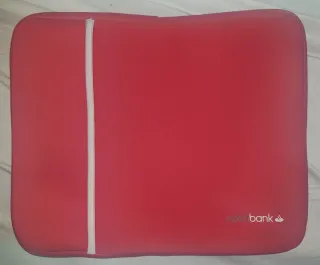 Funda Neopreno Portátil Santander Bank Roja