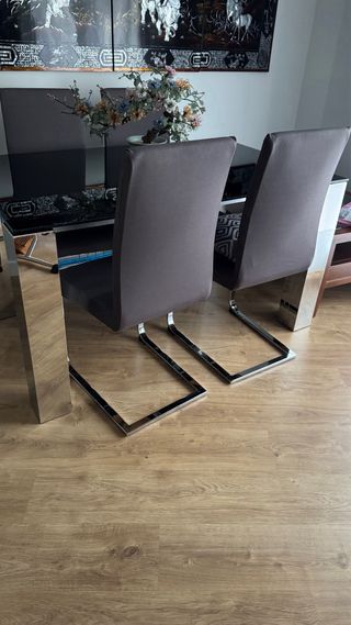 Mesa comedor extensible + 4 sillas