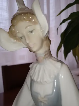 Figura Lladró La Holandesa
