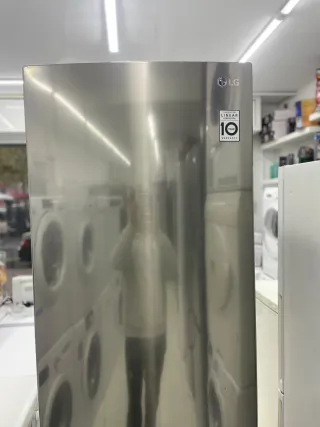 Nevera LG altura 2mtr con garantía
