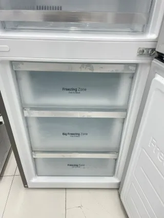 Nevera LG altura 2mtr con garantía