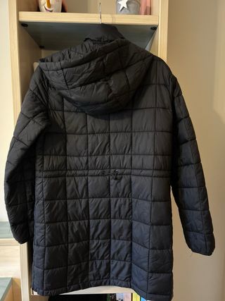 Abrigo plumífero fino ZARA negro