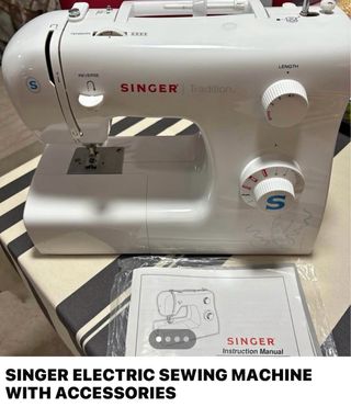 Máquina de coser SINGER con accesorios