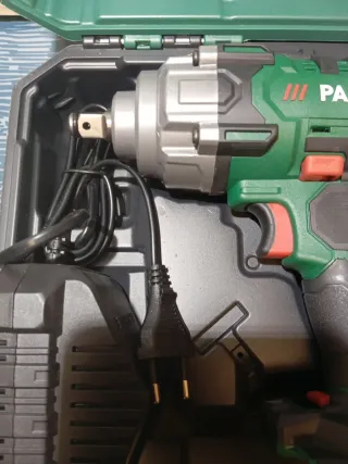 Parkside Llave de Impacto Eléctrica 400 nm