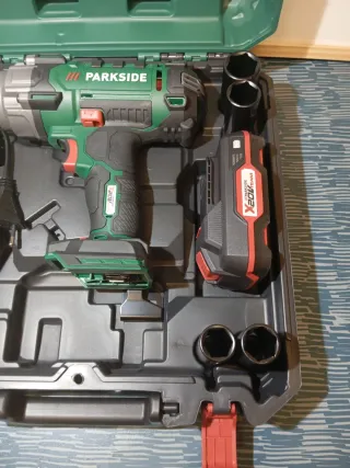 Parkside Llave de Impacto Eléctrica 400 nm