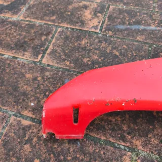 2 plasticos Derbi GPR 50 Rojo