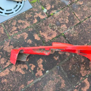 2 plasticos Derbi GPR 50 Rojo