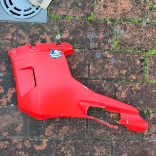 2 plasticos Derbi GPR 50 Rojo