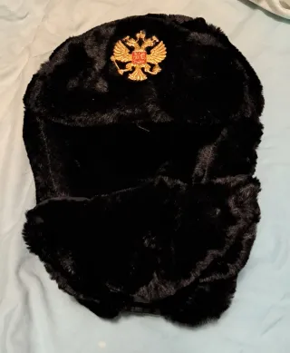 Sombrero sin estrenar invierno militar insignia