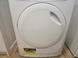 Secadora Zanussi 8kg Condensación A++