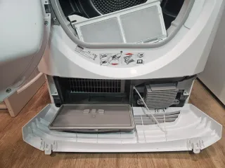 Secadora Zanussi 8kg Condensación A++