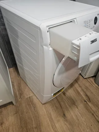 Secadora Zanussi 8kg Condensación A++