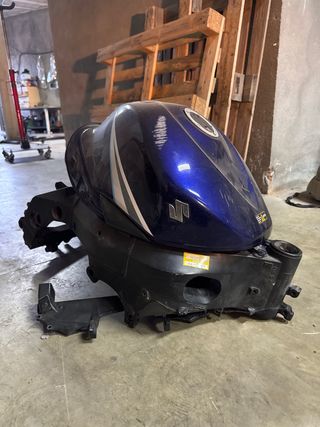 Chasis y depósito Suzuki dado de baja