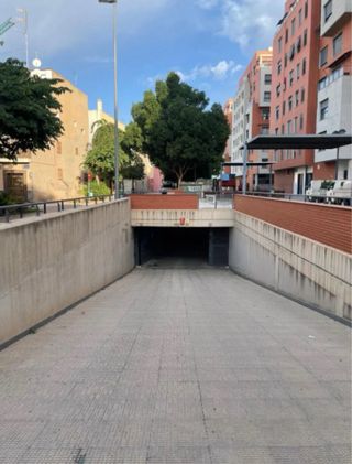 plaza de garaje grande ranero