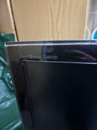 Monitor Samsung Syncmaster T240HD 24''