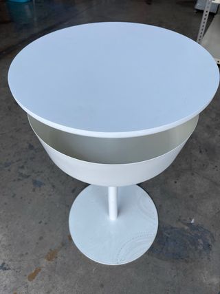 Mesa auxiliar redonda blanca