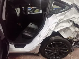 TESLA MODEL 3 LONG RANGE 2025